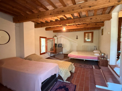 Casa indipendente cielo-terra con terreno a Dozza (BO)