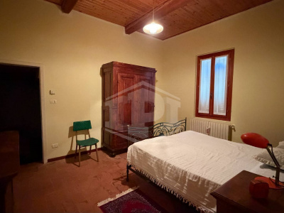 Casa indipendente cielo-terra con terreno a Dozza (BO)