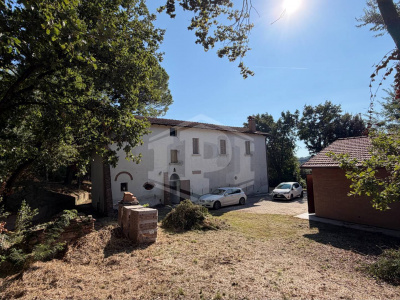 Casa indipendente cielo-terra con terreno a Dozza (BO)