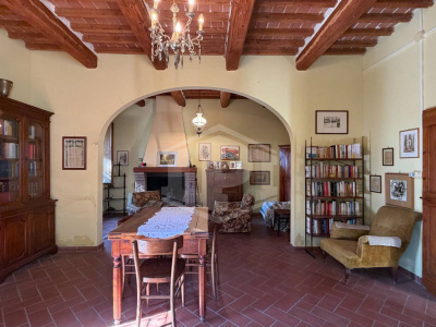 Casa indipendente cielo-terra con terreno a Dozza (BO)
