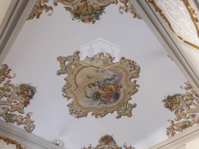 Appartamento di pregio in pieno centro, Via Barberia, Bologna (BO)