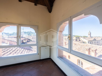 Appartamento di pregio in pieno centro, Via Barberia, Bologna (BO)
