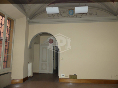 Appartamento di pregio in pieno centro, Via Barberia, Bologna (BO)