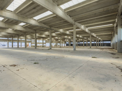 Capannone in Via delle Violette - Modugno Z.I (BA)