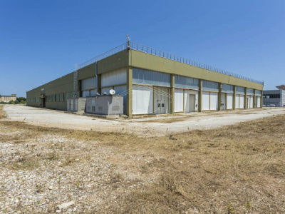 Capannone in Via delle Violette - Modugno Z.I (BA)