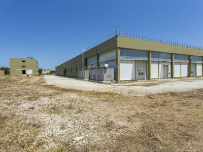 Capannone in Via delle Violette - Modugno Z.I (BA)