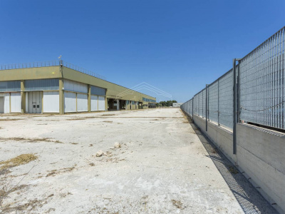 Capannone in Via delle Violette - Modugno Z.I (BA)