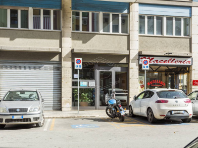 Pentalocale sito in Via Lattanzio 104 - Bari (BA)