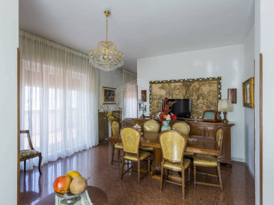 Pentalocale sito in Via Lattanzio 104 - Bari (BA)