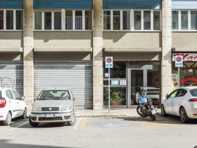 Pentalocale sito in Via Lattanzio 104 - Bari (BA)
