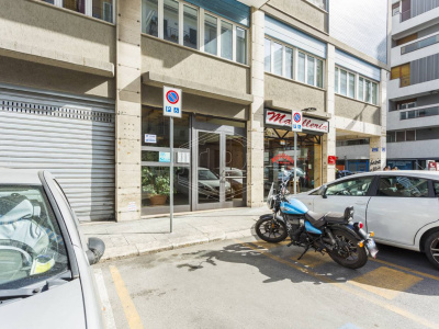 Pentalocale sito in Via Lattanzio 104 - Bari (BA)