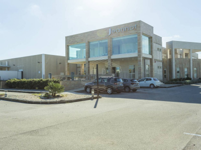 Palazzina uffici indipendente sita in Via Parietai 1 Molfetta - Bari (BA)