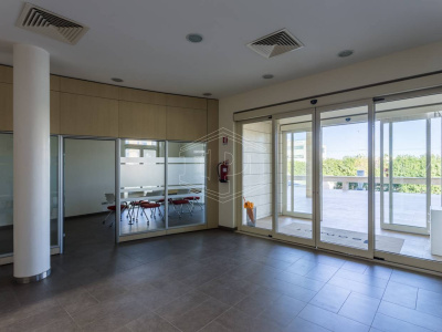 Palazzina uffici indipendente sita in Via Parietai 1 Molfetta - Bari (BA)