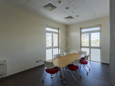 Palazzina uffici indipendente sita in Via Parietai 1 Molfetta - Bari (BA)