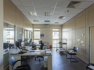 Palazzina uffici indipendente sita in Via Parietai 1 Molfetta - Bari (BA)