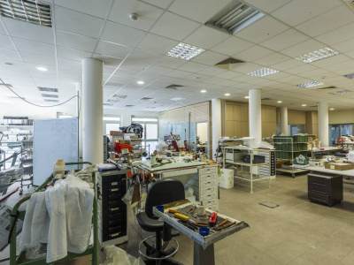 Palazzina uffici indipendente sita in Via Parietai 1 Molfetta - Bari (BA)