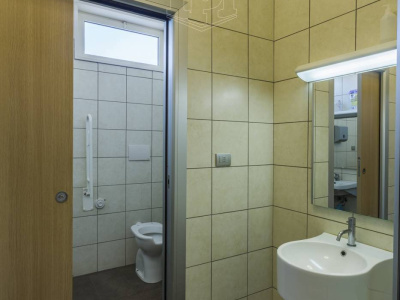 Palazzina uffici indipendente sita in Via Parietai 1 Molfetta - Bari (BA)
