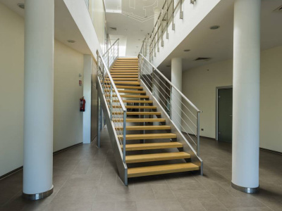 Palazzina uffici indipendente sita in Via Parietai 1 Molfetta - Bari (BA)