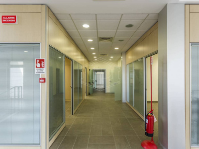 Palazzina uffici indipendente sita in Via Parietai 1 Molfetta - Bari (BA)