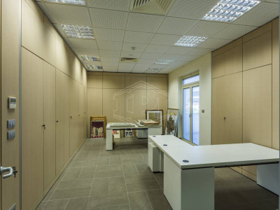 Palazzina uffici indipendente sita in Via Parietai 1 Molfetta - Bari (BA)
