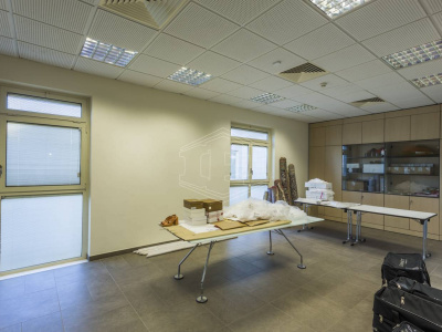 Palazzina uffici indipendente sita in Via Parietai 1 Molfetta - Bari (BA)