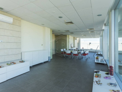 Palazzina uffici indipendente sita in Via Parietai 1 Molfetta - Bari (BA)
