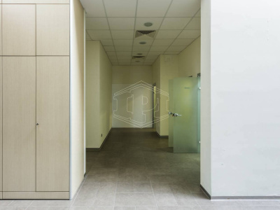 Palazzina uffici indipendente sita in Via Parietai 1 Molfetta - Bari (BA)