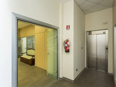 Palazzina uffici indipendente sita in Via Parietai 1 Molfetta - Bari (BA)