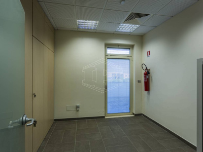 Palazzina uffici indipendente sita in Via Parietai 1 Molfetta - Bari (BA)