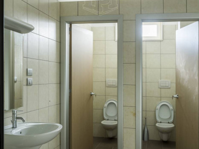 Palazzina uffici indipendente sita in Via Parietai 1 Molfetta - Bari (BA)