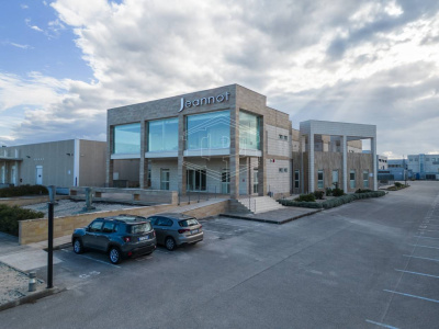 Palazzina uffici indipendente sita in Via Parietai 1 Molfetta - Bari (BA)