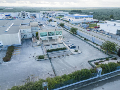 Palazzina uffici indipendente sita in Via Parietai 1 Molfetta - Bari (BA)