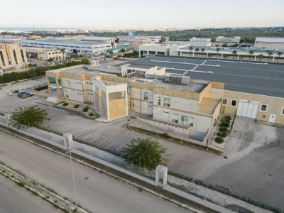 Palazzina uffici indipendente sita in Via Parietai 1 Molfetta - Bari (BA)