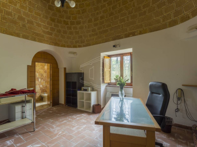 Complesso trulli sito in Contrada Macco Macco - Locorotondo (BA)