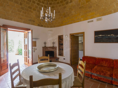 Complesso trulli sito in Contrada Macco Macco - Locorotondo (BA)