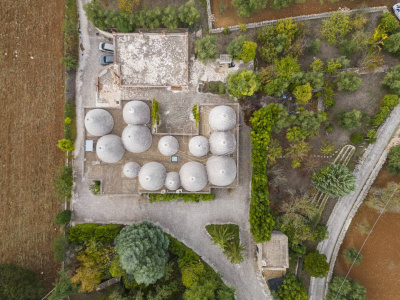Complesso trulli sito in Contrada Macco Macco - Locorotondo (BA)