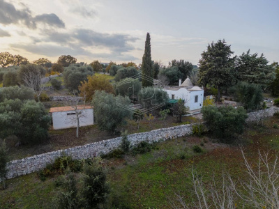 Villa con trullo sito in Contrada Barbagiulo 141/A - Cisternino (BR)