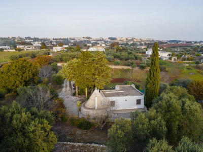 Villa con trullo sito in Contrada Barbagiulo 141/A - Cisternino (BR)