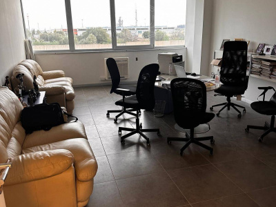 Palazzina uffici Via delle Ortensie, Zona Industriale Modugno - Bari (BA)