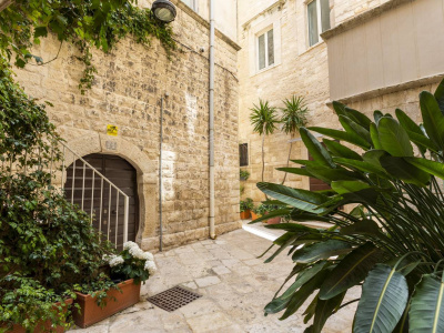 Locale commerciale sito in Via San Girolamo 12/14 - Molfetta (BA)
