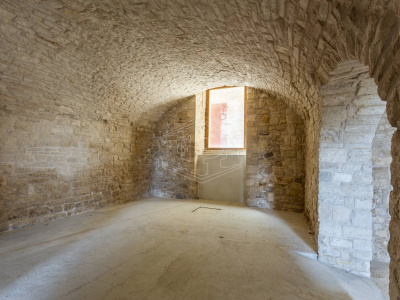 Locale commerciale sito in Via San Girolamo 12/14 - Molfetta (BA)