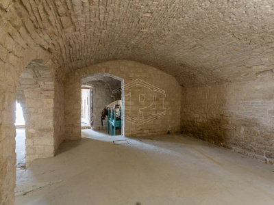 Locale commerciale sito in Via San Girolamo 12/14 - Molfetta (BA)