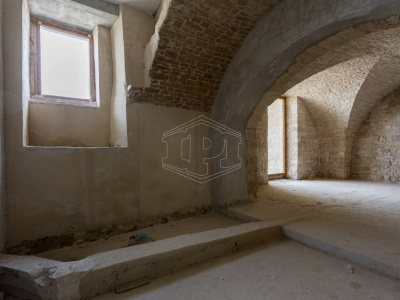 Locale commerciale sito in Via San Girolamo 12/14 - Molfetta (BA)