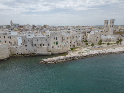 Locale commerciale sito in Via San Girolamo 12/14 - Molfetta (BA)