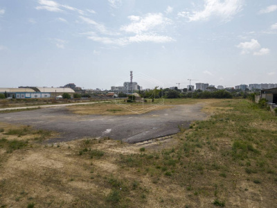 Piazzale con trullo sito in Strada Santa Caterina 18/B - Bari (BA)