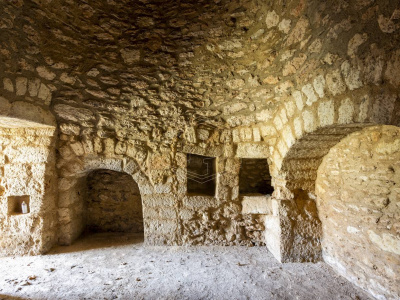 Piazzale con trullo sito in Strada Santa Caterina 18/B - Bari (BA)