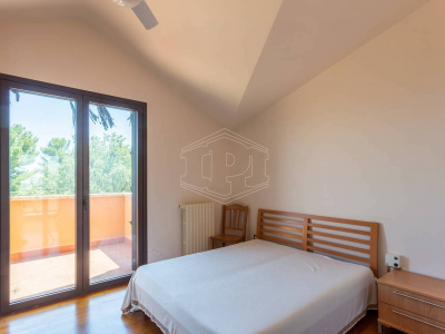Villa con piscina sita in Viale Dei Gerani 3 - Corato (BA)