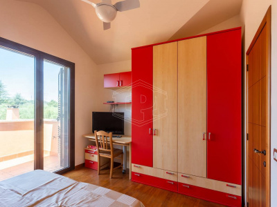 Villa con piscina sita in Viale Dei Gerani 3 - Corato (BA)