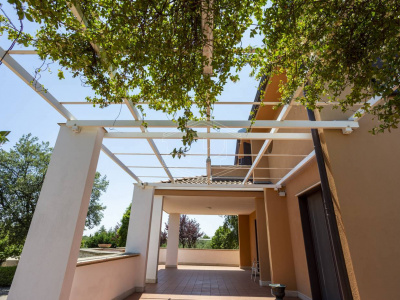 Villa con piscina sita in Viale Dei Gerani 3 - Corato (BA)