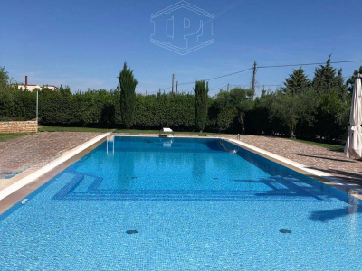 Villa con piscina sita in Viale Dei Gerani 3 - Corato (BA)